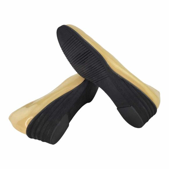 AUTHENTIC SALVATORE FERRAGAMO Stitched Patent Wedge Pumps Sz 7 - Tan / Cream - Picture 10 of 11